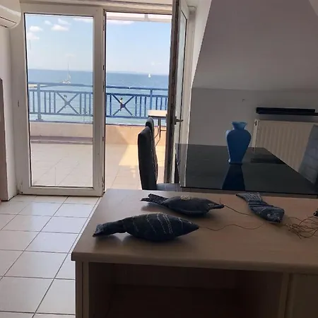 Emerald Blue - Sea View Апартаменты *